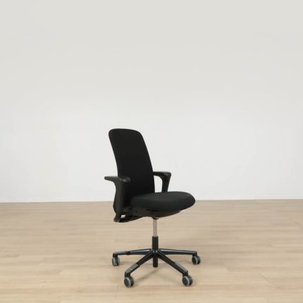 Kontorsstol Excellence H09 (Ny klädsel på armstöd)