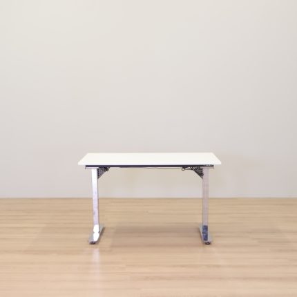 Elektriskt höj- och sänkbart  skrivbord