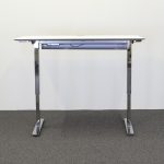 Elektriskt höj-och sänkbart  skrivbord