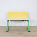 Skrivbord med bordsskärm Snitsa SA MÖBLER 140 cm