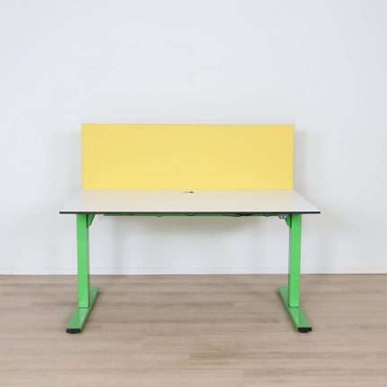 Skrivbord med bordsskärm Snitsa SA MÖBLER 140 cm