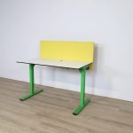 Skrivbord med bordsskärm Snitsa SA MÖBLER 140 cm