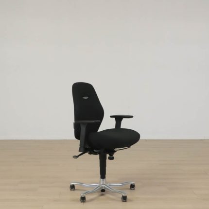 Konferensskåp med whiteboard- och monitorfunktion