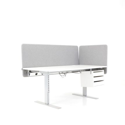 Höj- och sänkbart skrivbord med tillbehör