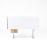 Höj- och sänkbart skrivbord med tillbehör