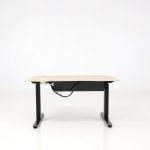 Höj- och sänkbart skrivbord