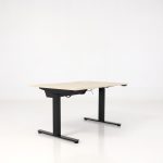 Höj- och sänkbart skrivbord