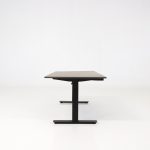 Höj- och sänkbart skrivbord