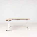 Höj- och sänkbart hörnskrivbord Ergo